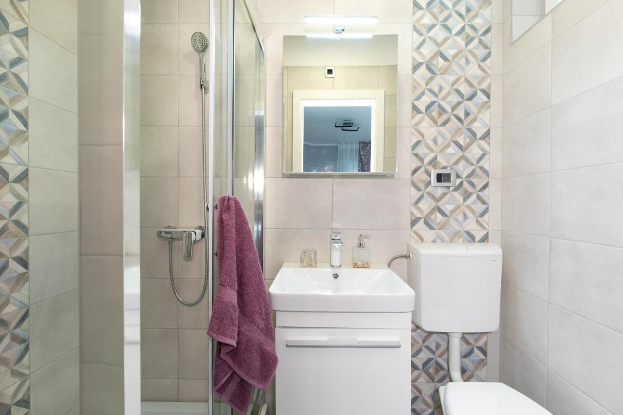 Apartment Odore Di Mare With Beautiful Garden Krk Town Exterior foto